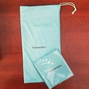 Tiffany eyeglass pouch and cleaning cloth